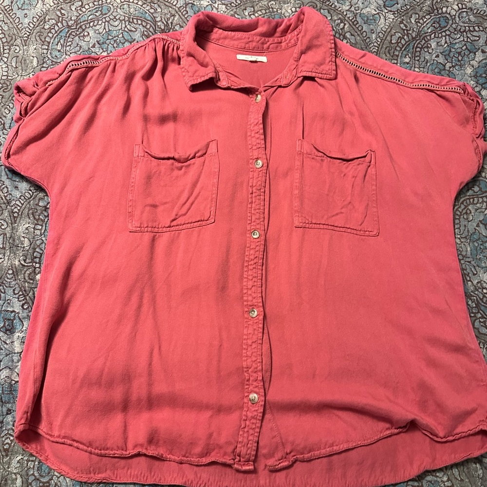 Maurice’s button up tee